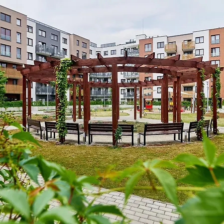 Swistackiego With Free Garage By Renters 公寓