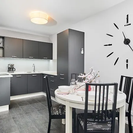 Swistackiego With Free Garage By Renters Appartement *