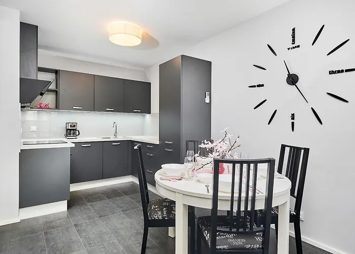 Swistackiego With Free Garage By Renters Lejlighed *