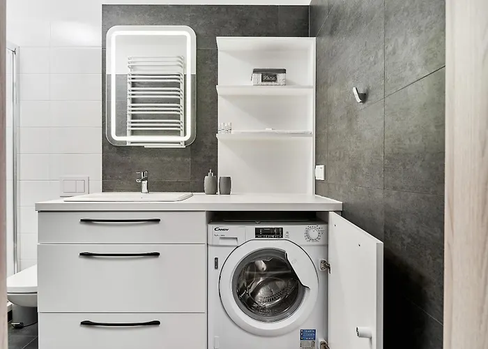 Swistackiego With Free Garage By Renters Wrocław