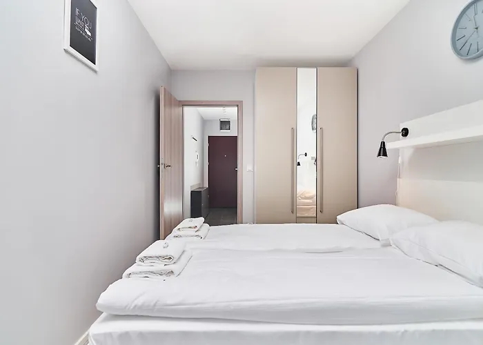 Swistackiego With Free Garage By Renters Wrocław